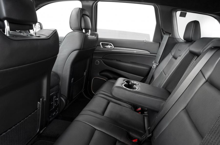  Jeep Grand Cherokee Summit 2015 года  (AU) (фото 8 из 9)